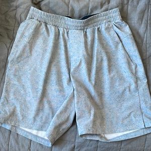 Men’s Lulu shorts